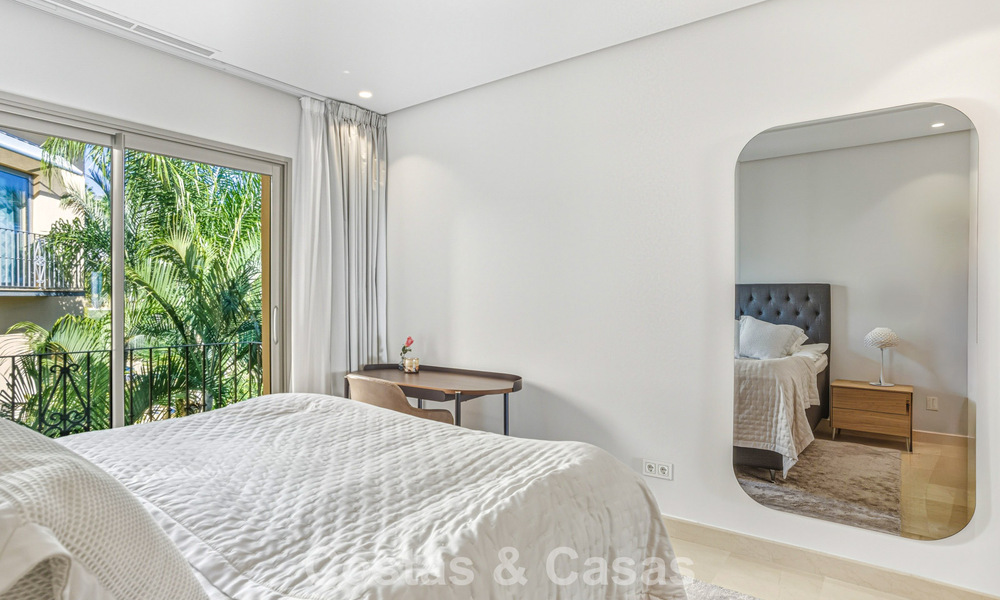 Move-in ready, modernised penthouse for sale in a luxurious complex on Marbella’s Golden Mile 790103