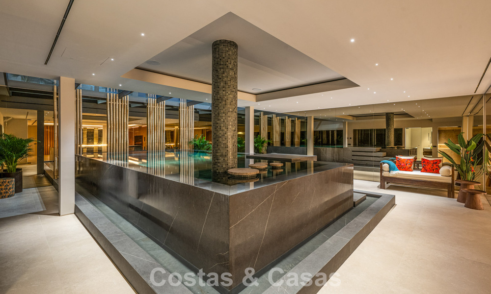 Impressive luxury villa with golf and sea views for sale in La Quinta, Benahavis - Marbella 790182