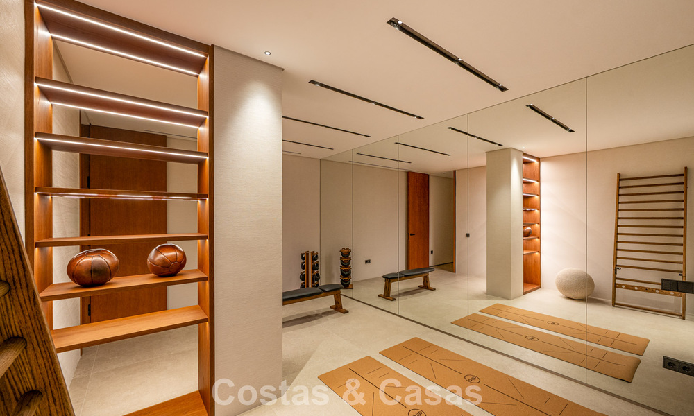 Impressive luxury villa with golf and sea views for sale in La Quinta, Benahavis - Marbella 790184