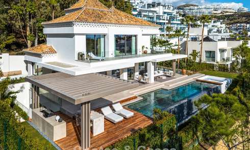 Impressive luxury villa with golf and sea views for sale in La Quinta, Benahavis - Marbella 790194
