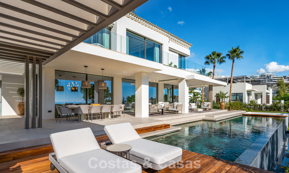 Impressive luxury villa with golf and sea views for sale in La Quinta, Benahavis - Marbella 790198