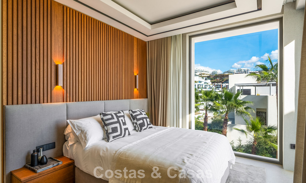 Impressive luxury villa with golf and sea views for sale in La Quinta, Benahavis - Marbella 790202