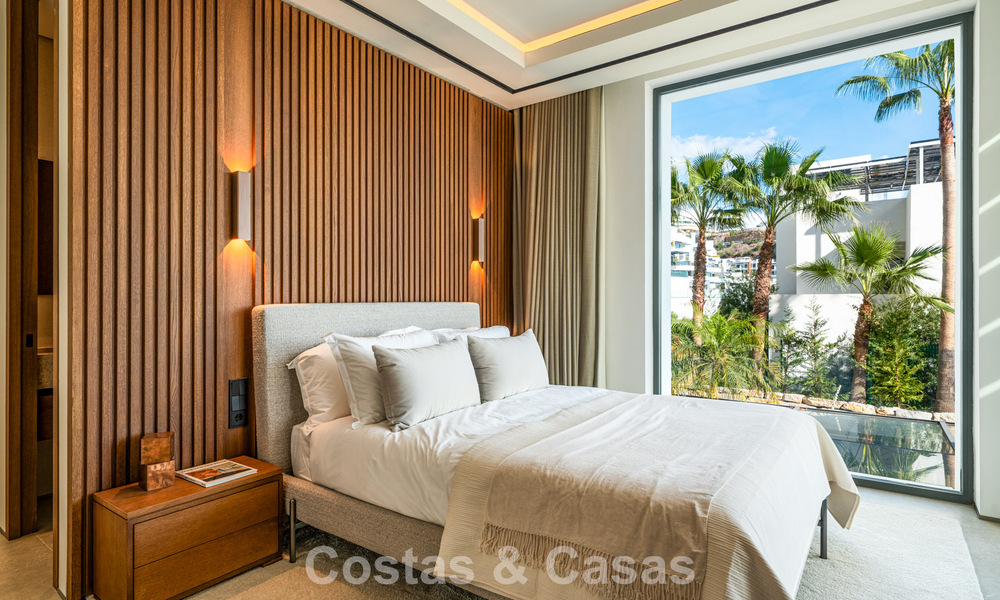 Impressive luxury villa with golf and sea views for sale in La Quinta, Benahavis - Marbella 790206