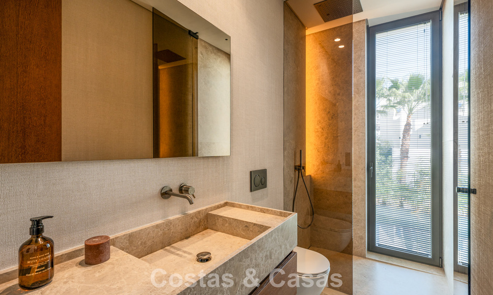 Impressive luxury villa with golf and sea views for sale in La Quinta, Benahavis - Marbella 790207