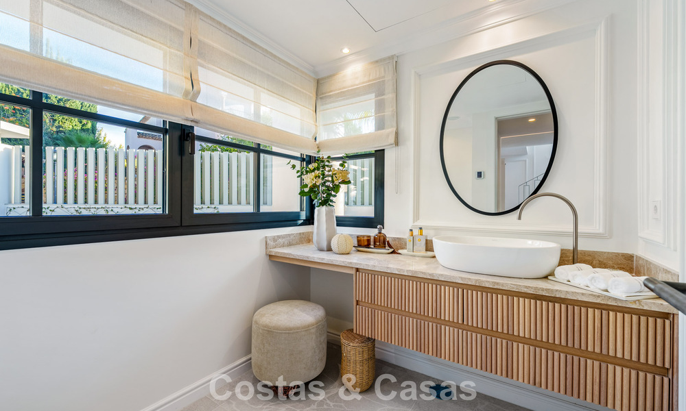 First-class renovated luxury villa for sale in a preferred community in La Quinta, Marbella - Benahavis 790220