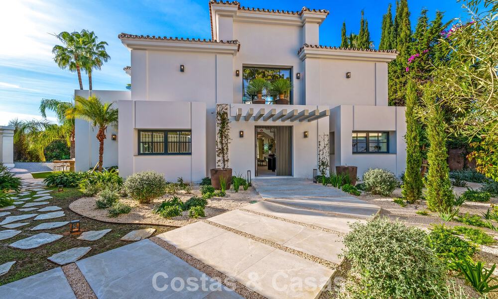 First-class renovated luxury villa for sale in a preferred community in La Quinta, Marbella - Benahavis 790225