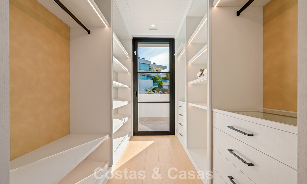 First-class renovated luxury villa for sale in a preferred community in La Quinta, Marbella - Benahavis 790226