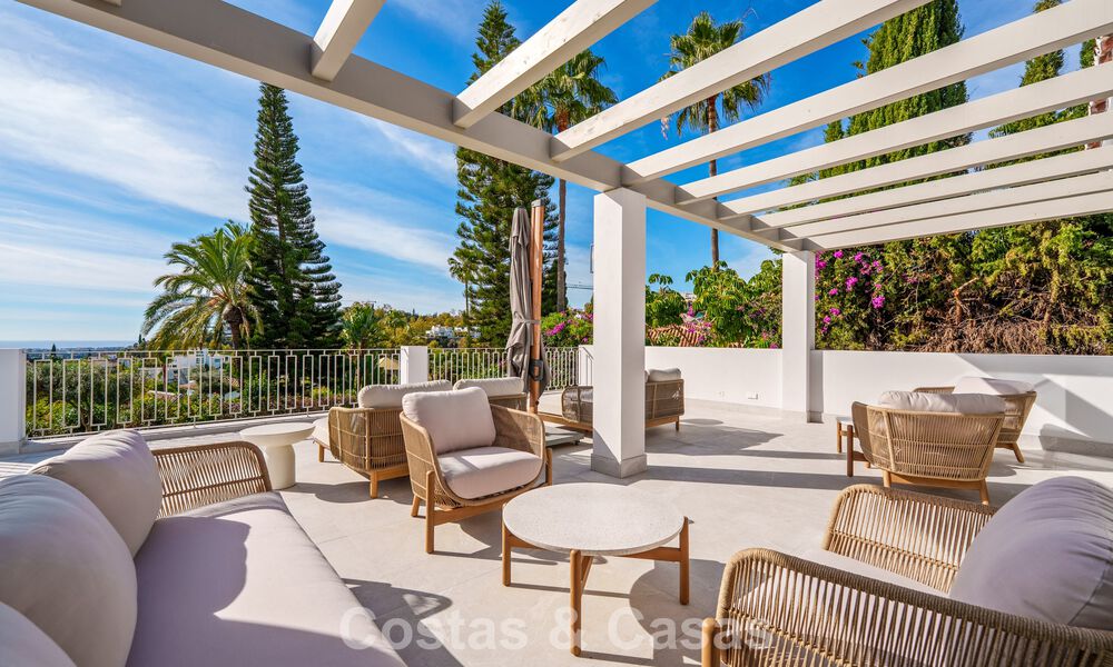 First-class renovated luxury villa for sale in a preferred community in La Quinta, Marbella - Benahavis 790262