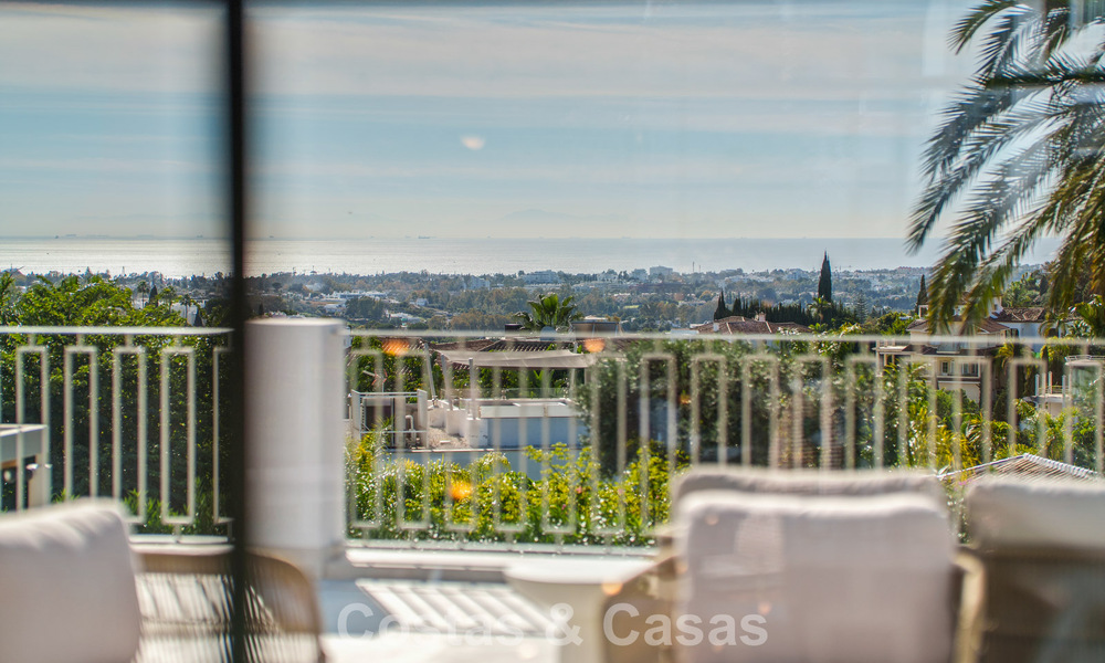 First-class renovated luxury villa for sale in a preferred community in La Quinta, Marbella - Benahavis 790264