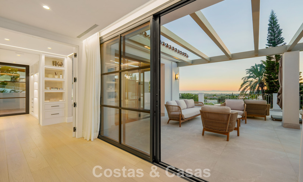 First-class renovated luxury villa for sale in a preferred community in La Quinta, Marbella - Benahavis 790267