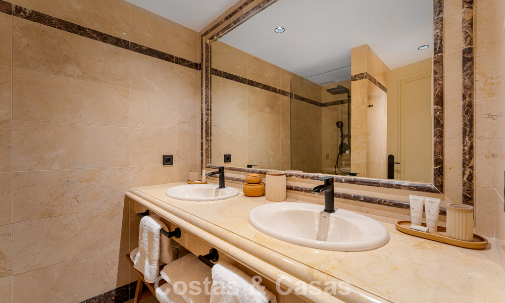 Modern renovated apartment for sale in a magnificent Sierra Blanca complex on the Golden Mile in Marbella 790279