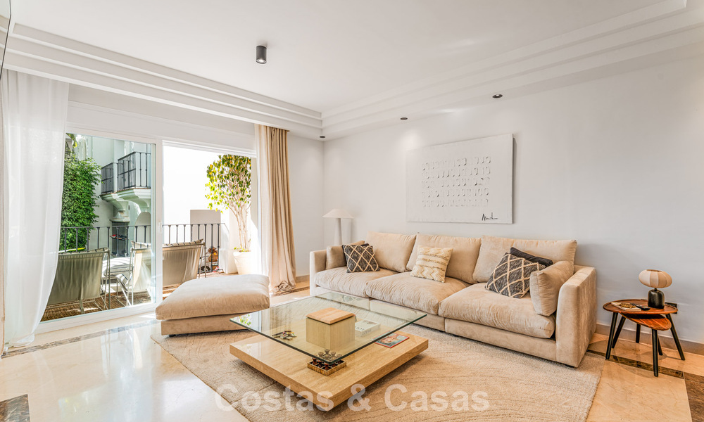 Modern renovated apartment for sale in a magnificent Sierra Blanca complex on the Golden Mile in Marbella 790283