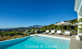 Mediterranean luxury villa with classic architecture for sale and sea views in Marbella Club Resort in Benahavís 790340 