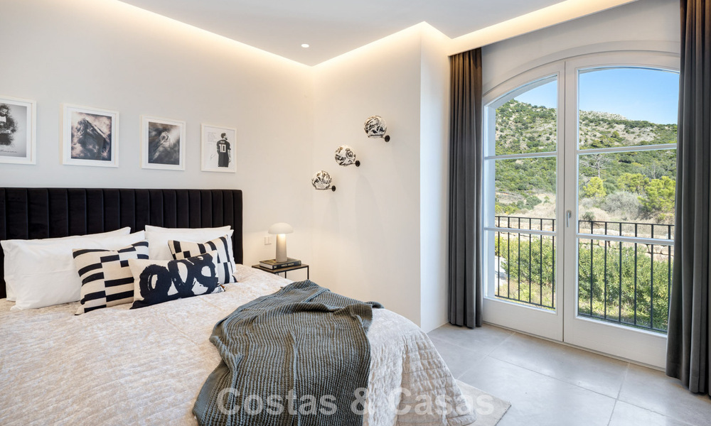 Mediterranean luxury villa with classic architecture for sale and sea views in Marbella Club Resort in Benahavís 790356