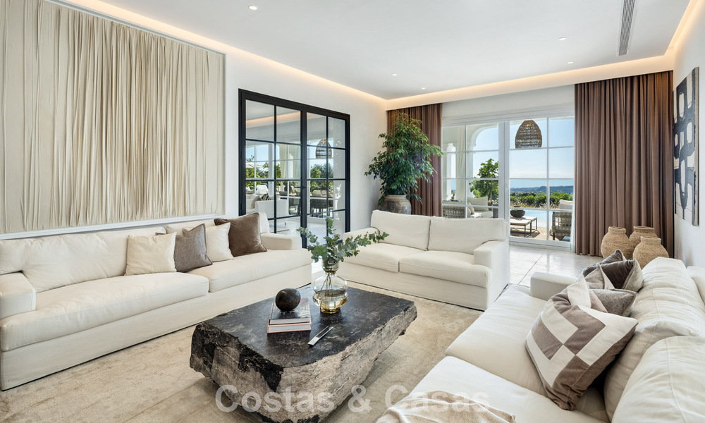 Mediterranean luxury villa with classic architecture for sale and sea views in Marbella Club Resort in Benahavís 790365