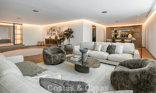 Mediterranean luxury villa with classic architecture for sale and sea views in Marbella Club Resort in Benahavís 790371 