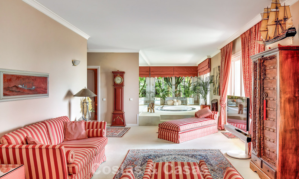 Palatial estate with classical architecture for sale in eastern Marbella 790425