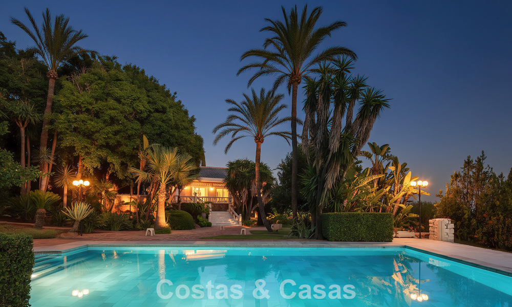 Palatial estate with classical architecture for sale in eastern Marbella 790428