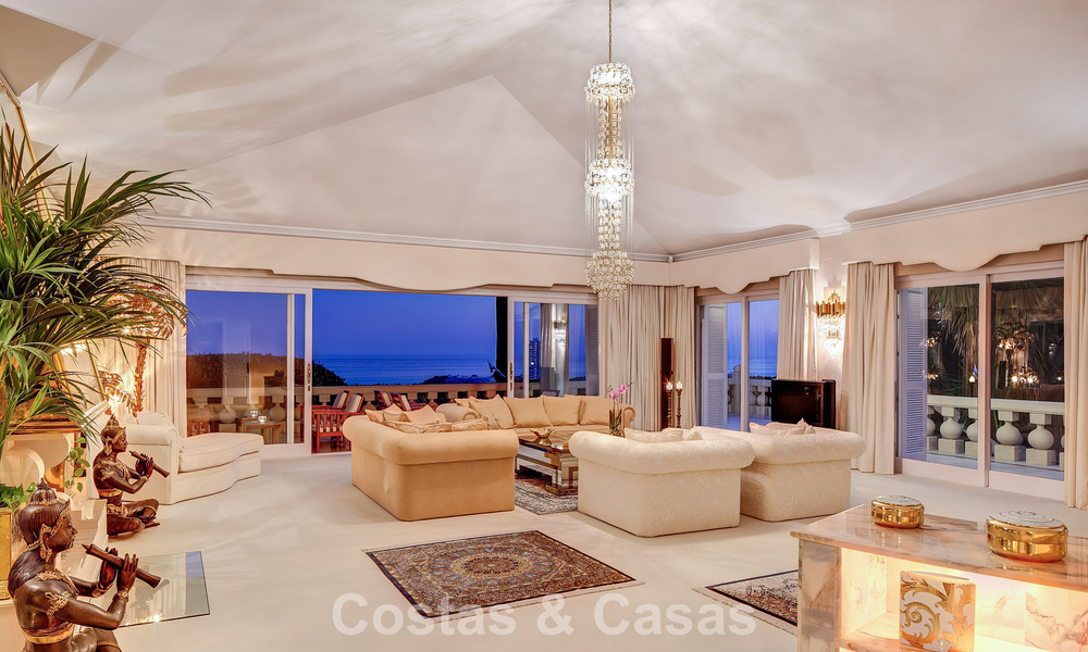 Palatial estate with classical architecture for sale in eastern Marbella 790454