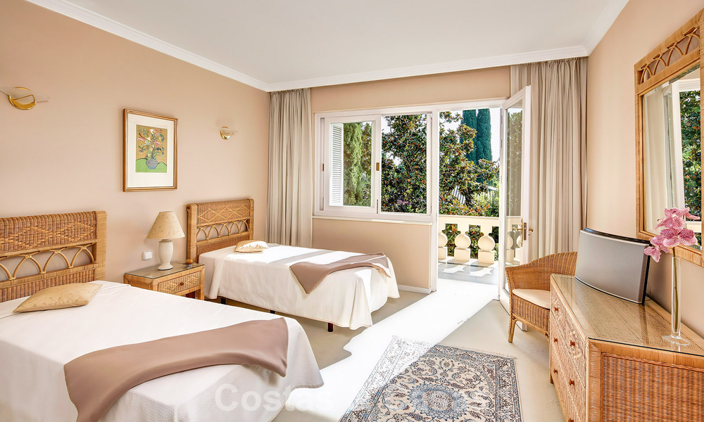 Palatial estate with classical architecture for sale in eastern Marbella 790457