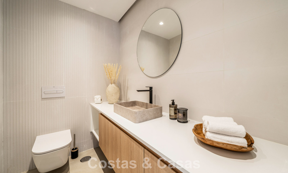 Modern mediterranean style villa for sale within walking distance of the beach and the centre of San Pedro, Marbella 790557