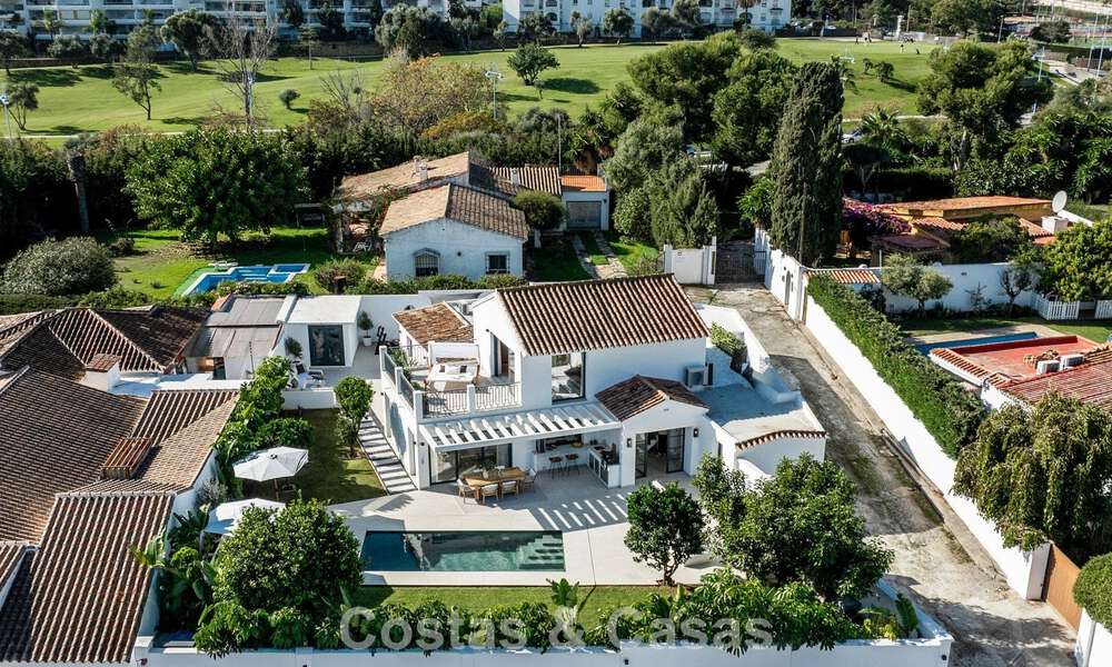 Modern mediterranean style villa for sale within walking distance of the beach and the centre of San Pedro, Marbella 790559