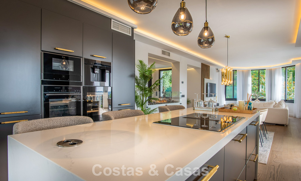 Spacious luxury villa with panoramic sea views for sale in La Quinta, Benahavís - Marbella 790595