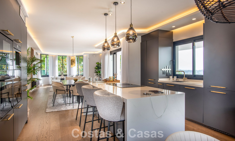 Spacious luxury villa with panoramic sea views for sale in La Quinta, Benahavís - Marbella 790597