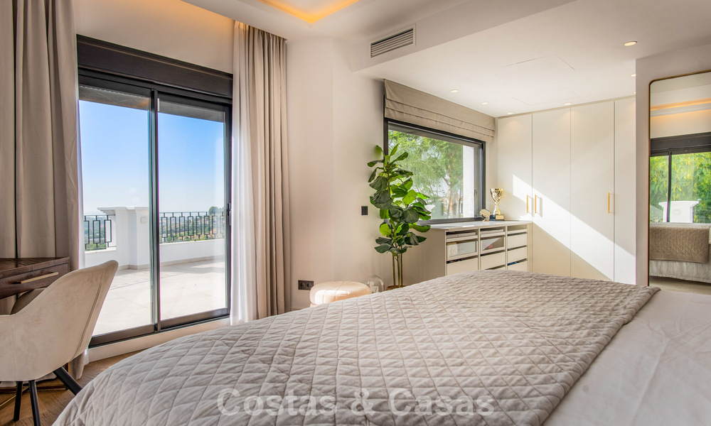 Spacious luxury villa with panoramic sea views for sale in La Quinta, Benahavís - Marbella 790602
