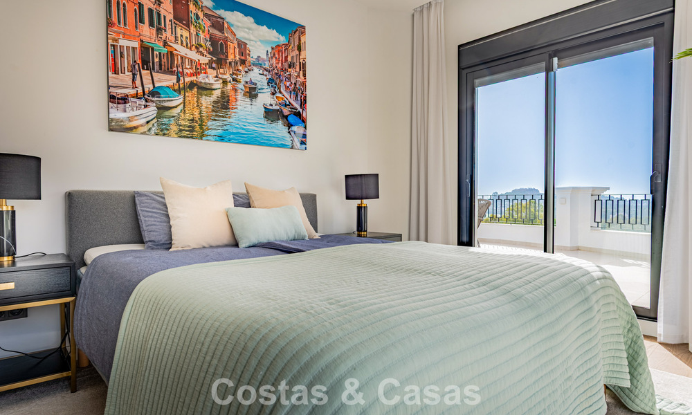 Spacious luxury villa with panoramic sea views for sale in La Quinta, Benahavís - Marbella 790605