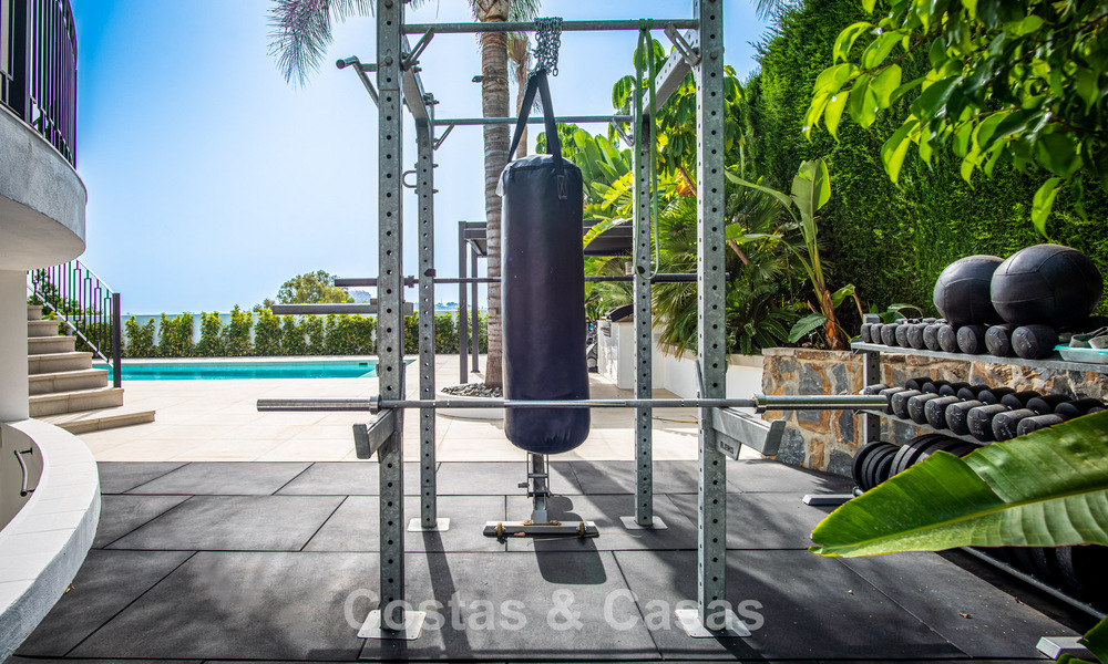 Spacious luxury villa with panoramic sea views for sale in La Quinta, Benahavís - Marbella 790616