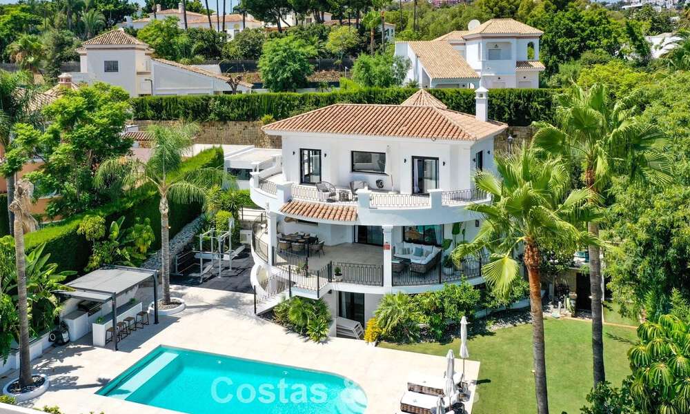 Spacious luxury villa with panoramic sea views for sale in La Quinta, Benahavís - Marbella 790628
