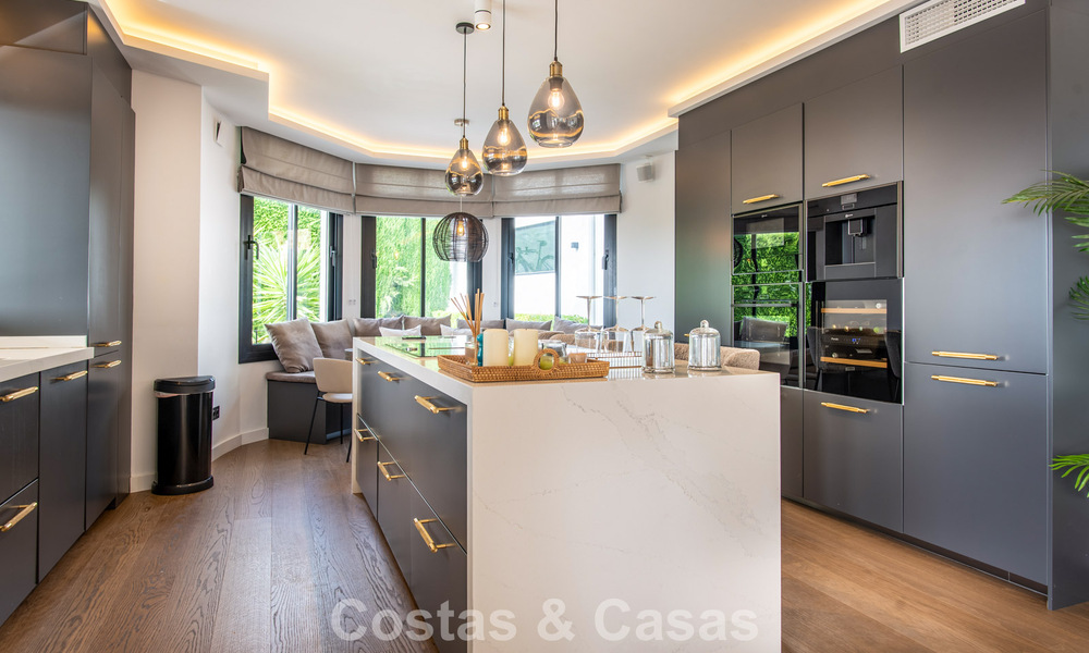 Spacious luxury villa with panoramic sea views for sale in La Quinta, Benahavís - Marbella 790637