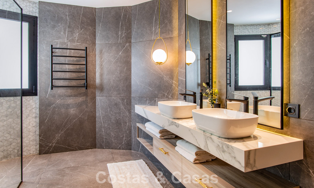 Spacious luxury villa with panoramic sea views for sale in La Quinta, Benahavís - Marbella 790648