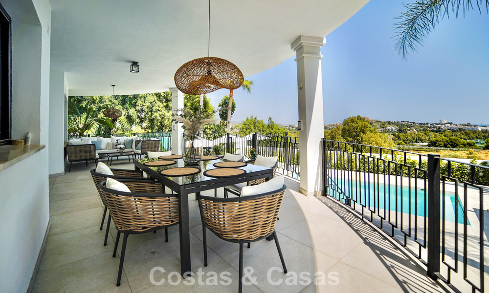 Spacious luxury villa with panoramic sea views for sale in La Quinta, Benahavís - Marbella 790662