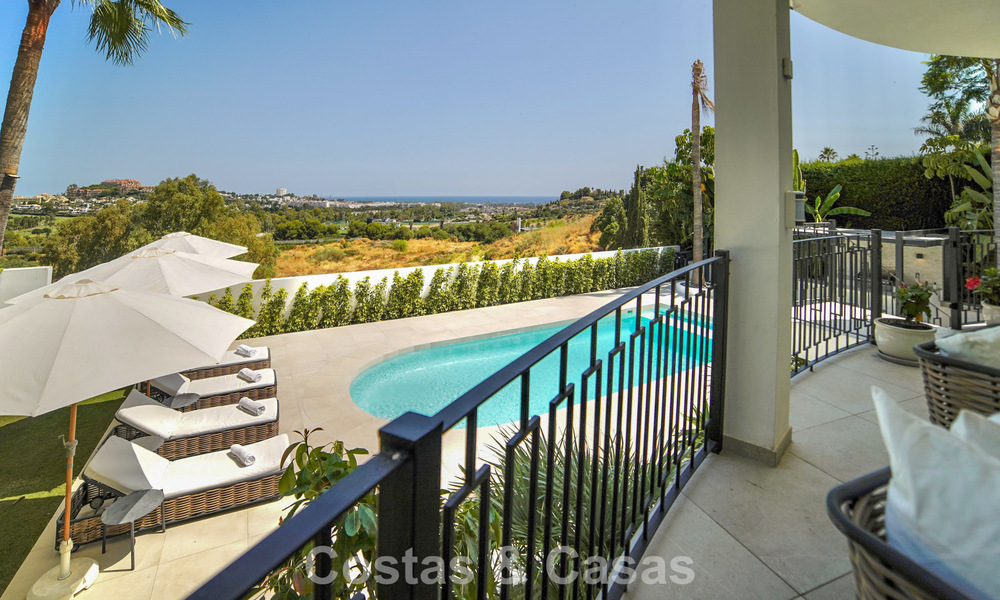 Spacious luxury villa with panoramic sea views for sale in La Quinta, Benahavís - Marbella 790663
