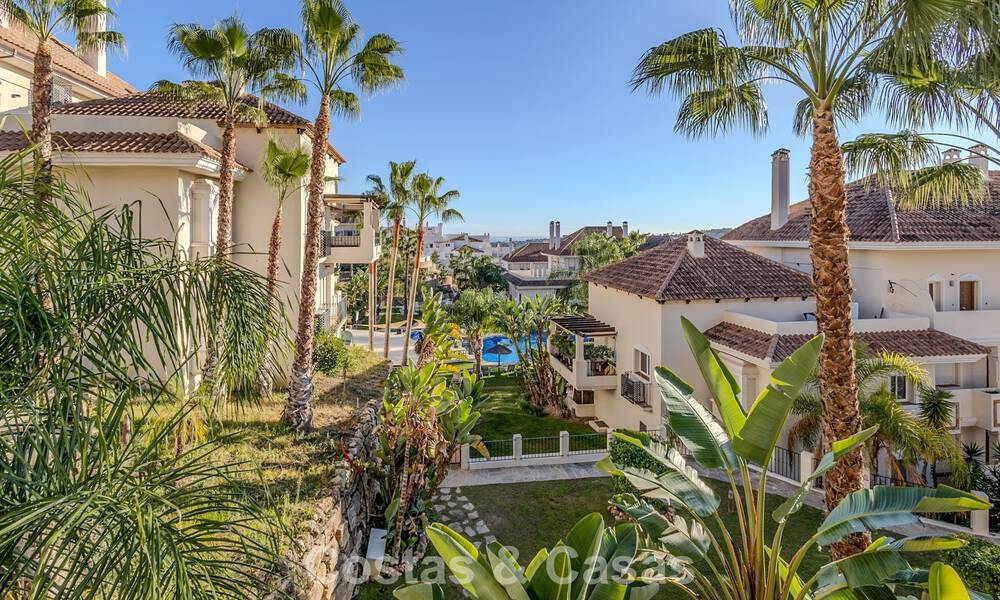 Luxury apartment for sale in a first-class resort complex in Nueva Andalucía, Marbella 790316