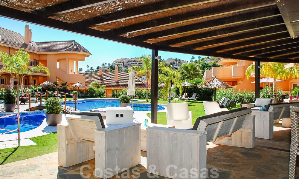 Luxury apartment for sale in a first-class resort complex in Nueva Andalucía, Marbella 790375