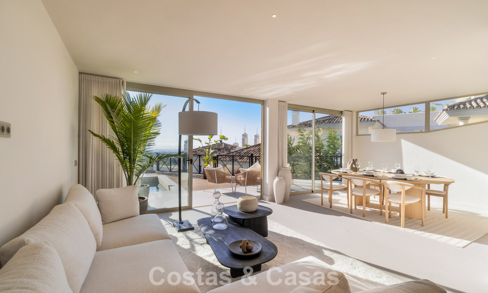 Contemporary renovated 3-bedroom apartment for sale with private pool and sea views in Nueva Andalucia, Marbella 790782