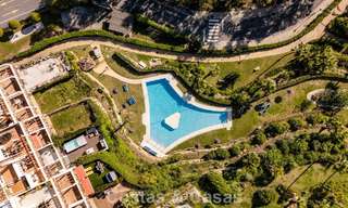 Contemporary renovated 3-bedroom apartment for sale with private pool and sea views in Nueva Andalucia, Marbella 790790 