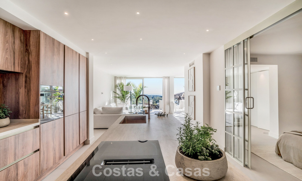 Contemporary renovated 3-bedroom apartment for sale with private pool and sea views in Nueva Andalucia, Marbella 790799