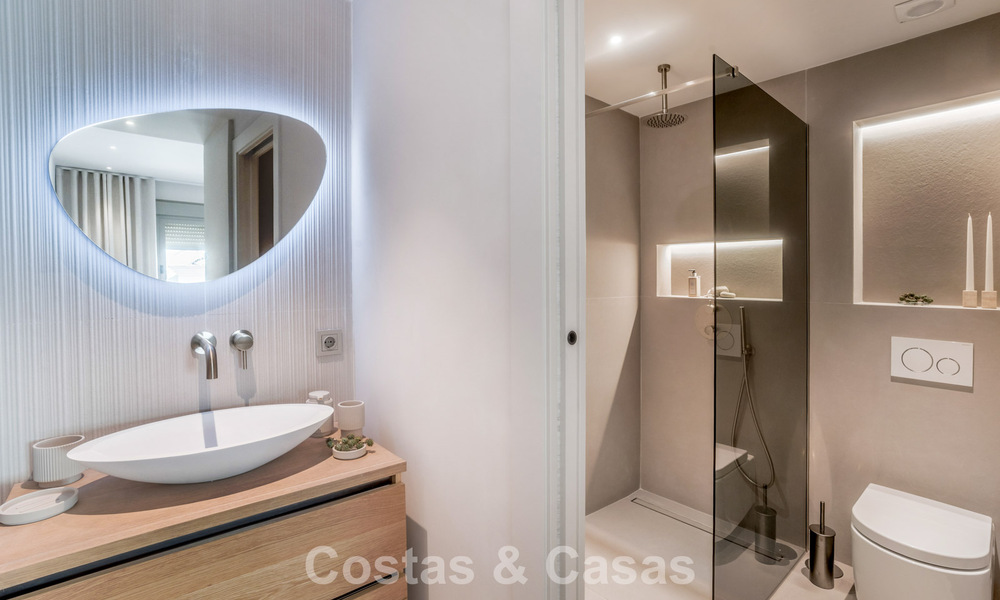 Contemporary renovated 3-bedroom apartment for sale with private pool and sea views in Nueva Andalucia, Marbella 790810