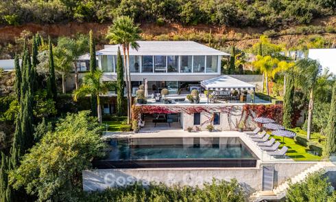 Contemporary luxury villa with panoramic mountain and sea views for sale in the hills of East Marbella 790947