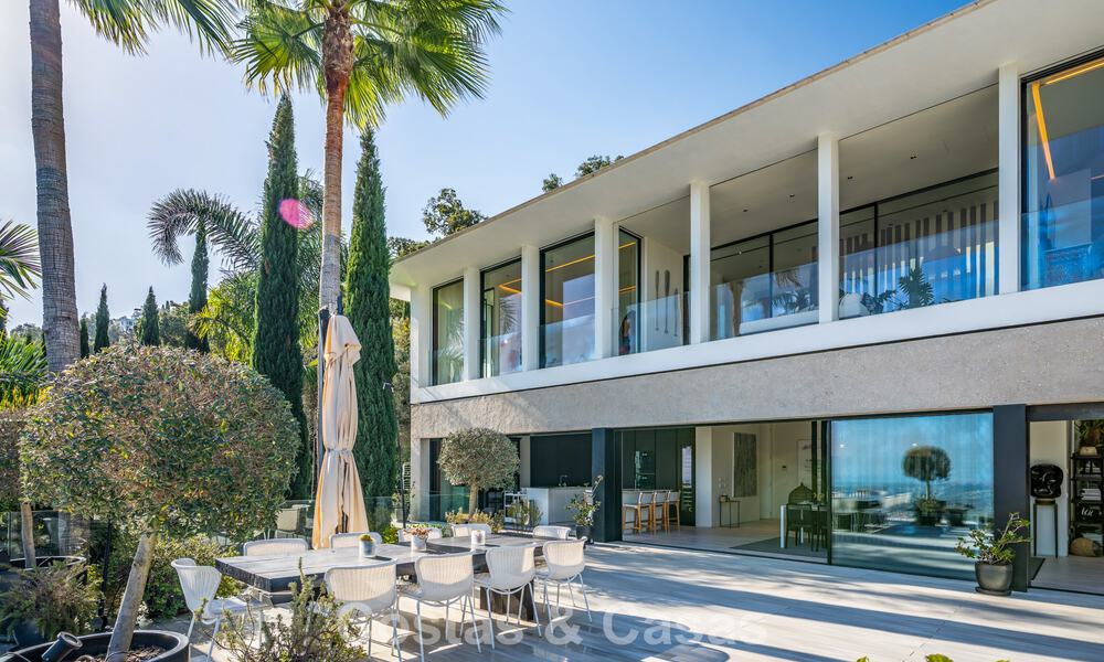 Contemporary luxury villa with panoramic mountain and sea views for sale in the hills of East Marbella 790954