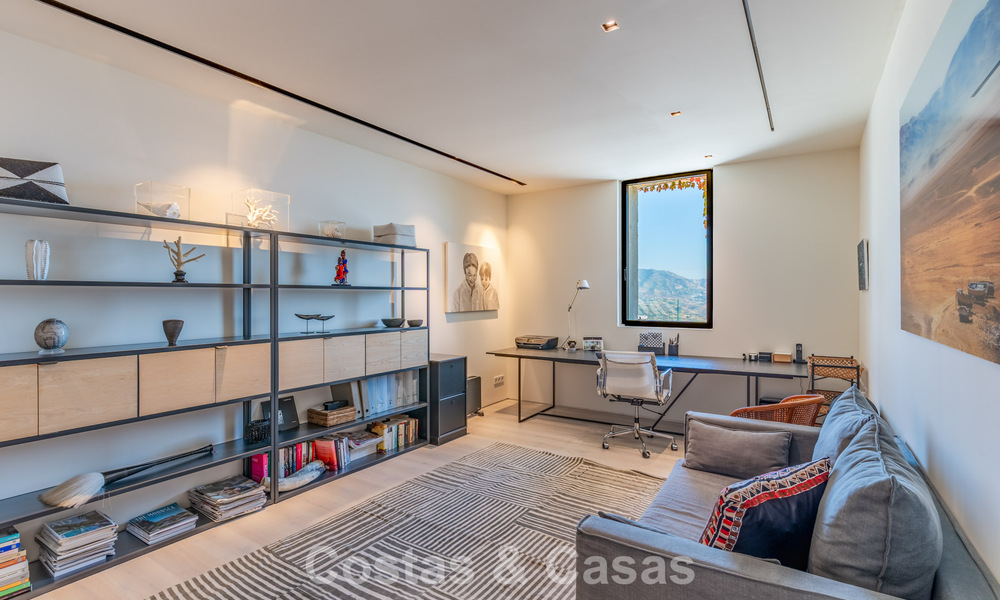 Contemporary luxury villa with panoramic mountain and sea views for sale in the hills of East Marbella 790968