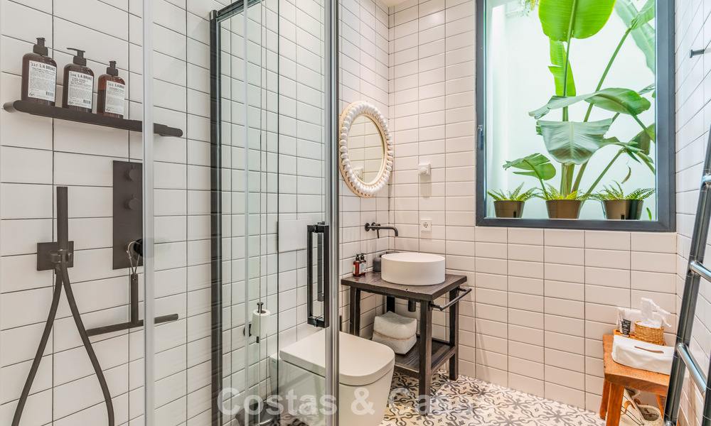 Contemporary luxury villa with panoramic mountain and sea views for sale in the hills of East Marbella 790980