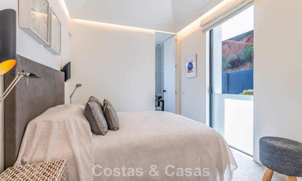 Contemporary luxury villa with panoramic mountain and sea views for sale in the hills of East Marbella 790999