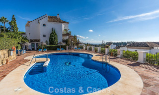 Well-maintained Mediterranean apartment with golf and sea views for sale in a golf resort in the hills of Marbella - Benahavís 790928 