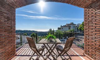 Well-maintained Mediterranean apartment with golf and sea views for sale in a golf resort in the hills of Marbella - Benahavís 790932 