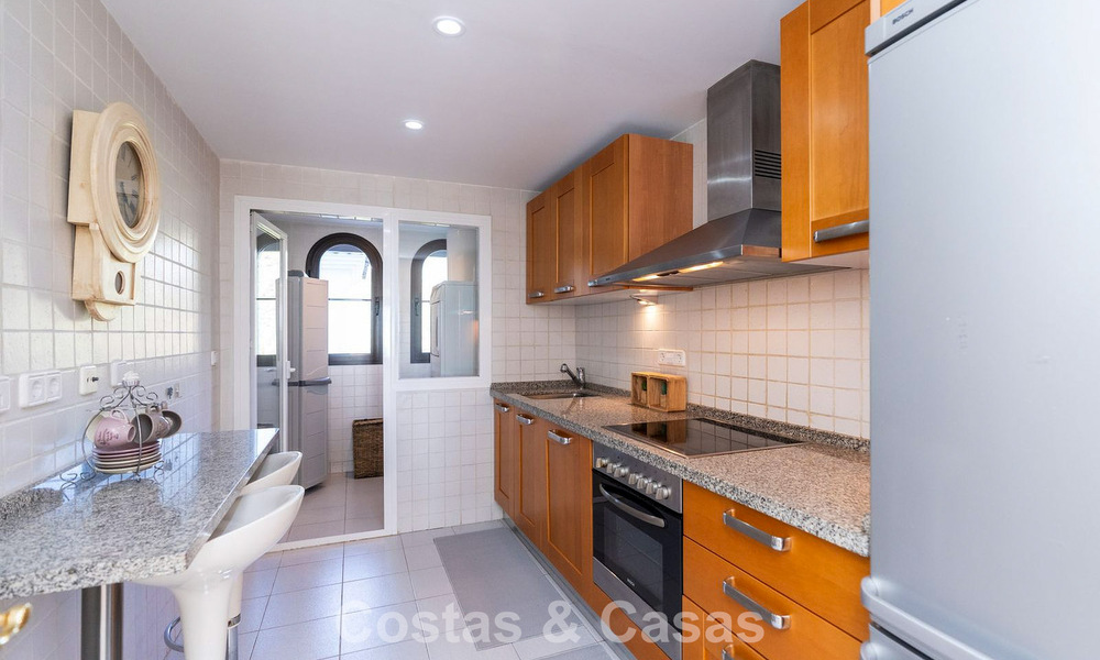 Well-maintained Mediterranean apartment with golf and sea views for sale in a golf resort in the hills of Marbella - Benahavís 790937